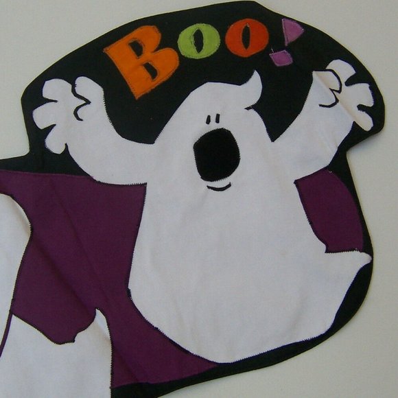 HALLOWEEN Happy Ghosts Table Runner - Picture 6 of 7